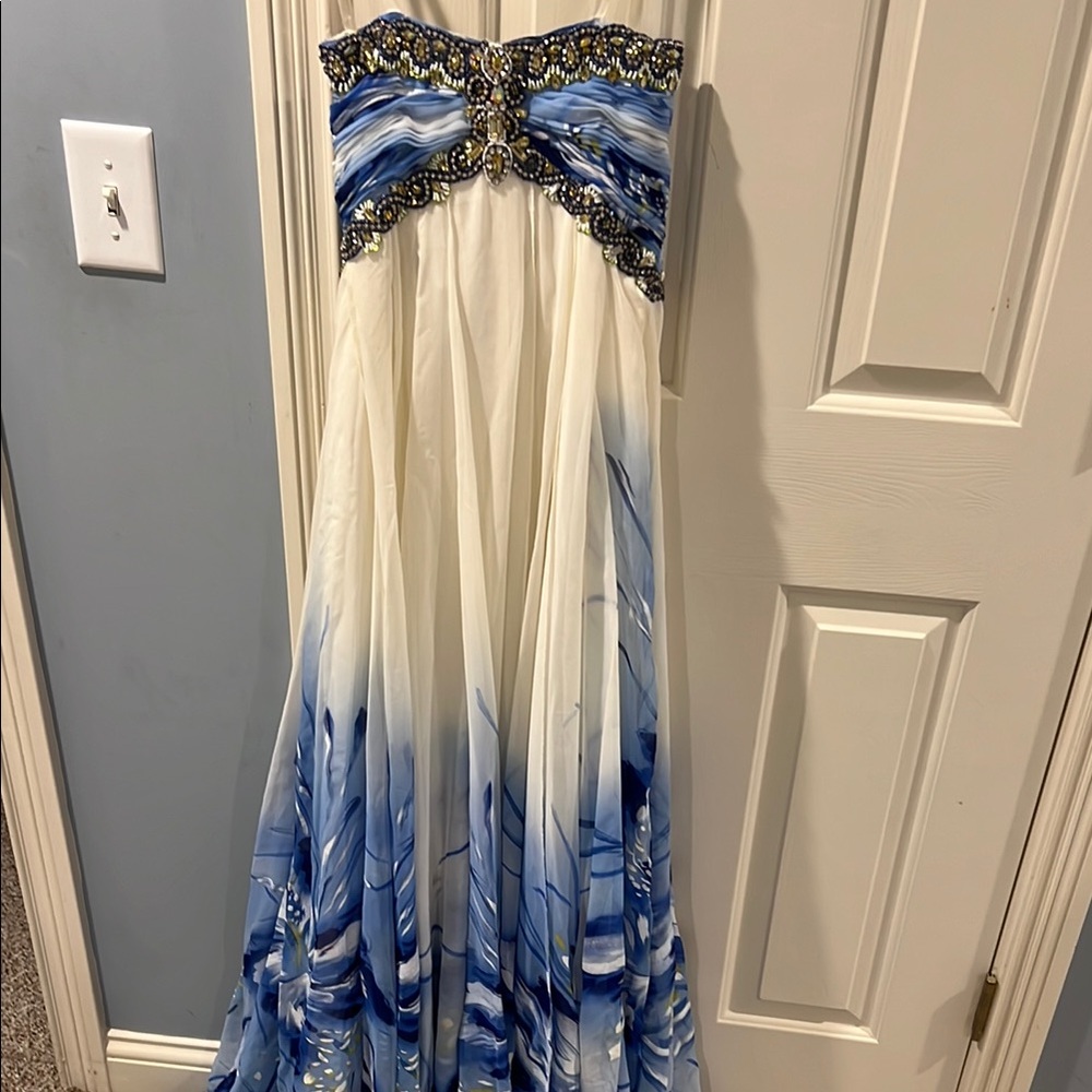 Terrani Couture - Couture Blue and White Strapless Evening Gown - Size 6 - Picture 6 of 9